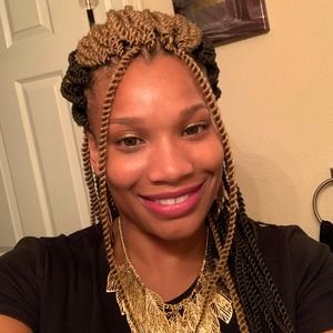 Meet your Posher, Angelia